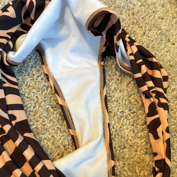 Nasty gal Zebra High Leg Bikini Bottoms - Picture 10 of 10
